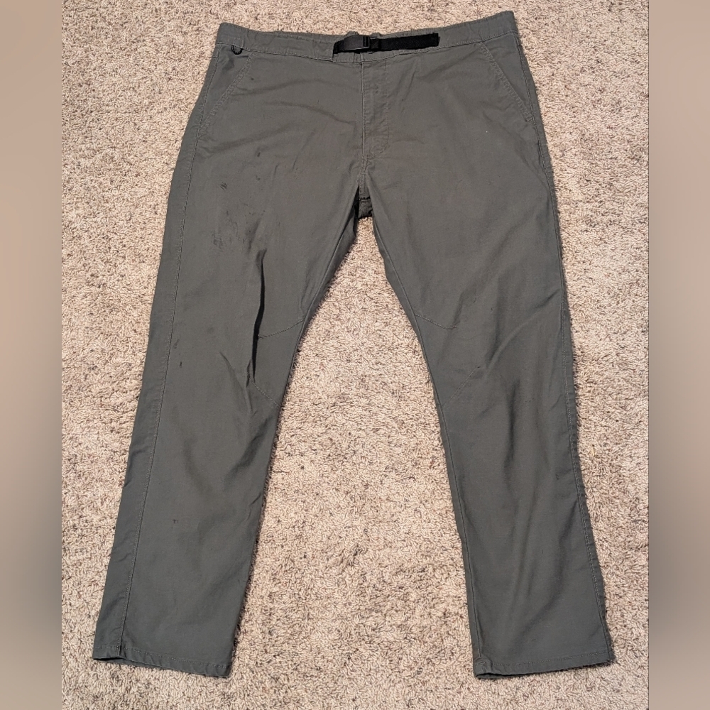 Mens Levi Signature Green Tech Taper Pants 40 x 30